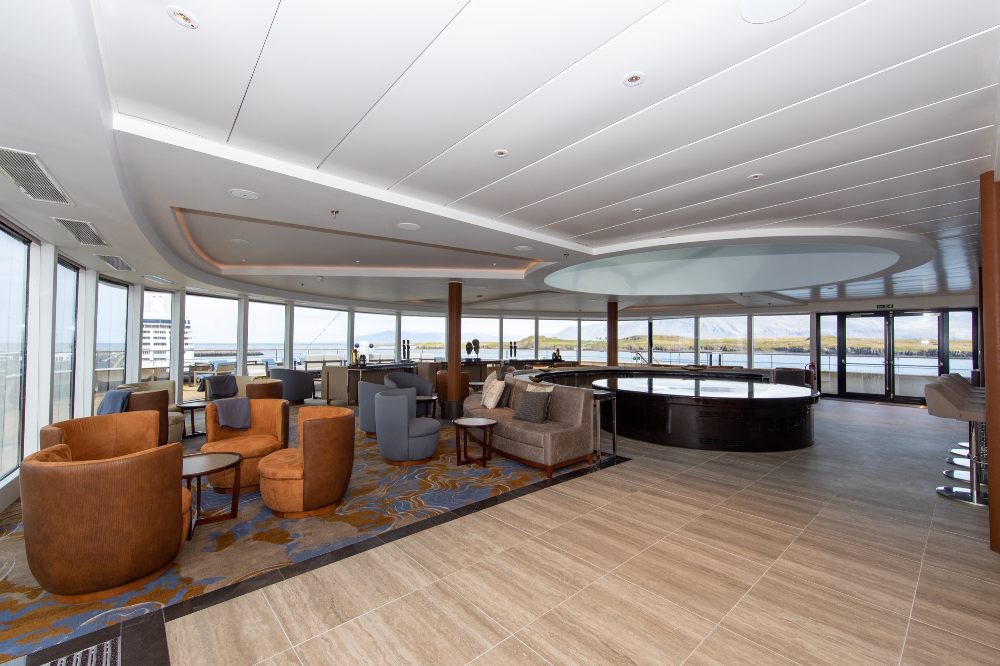 Quark Expeditions_World Explorer_Observation Lounge _1_.jpg